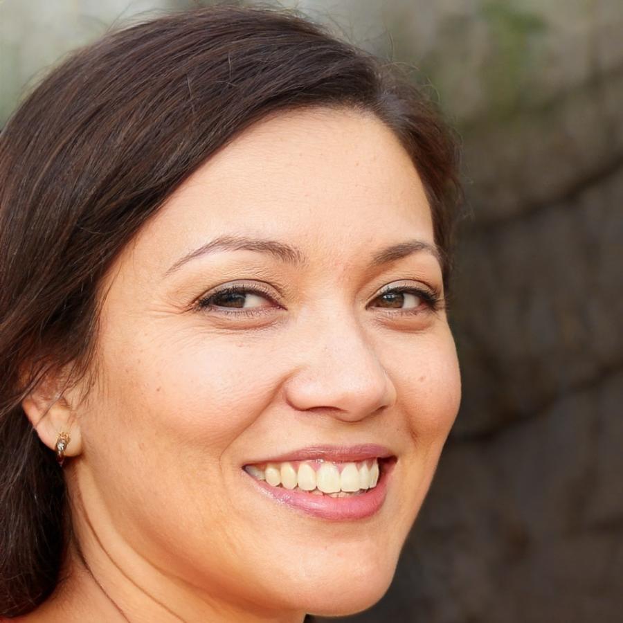 Portrait de Mathilde Rousseau, entrepreneure formée en gestion financière